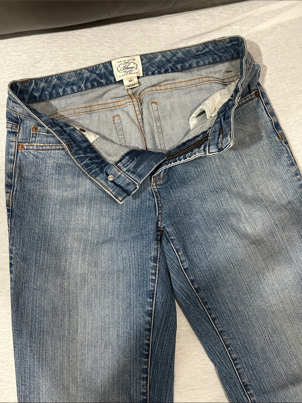 WHBM Classic Women's Blue Bootcut Jeans Sz 6R/30x32 - Picture 4 of 7